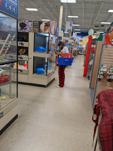 Pet Supply Store «PetSmart», reviews and photos, 114 Commerce Way, Woburn, MA 01801, USA