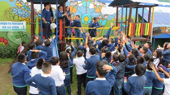 Opiniones de UNIDAD EDUCATIVA BILINGÜE ¨CELITE¨ en Ambato - Escuela