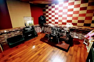 Saanwarey Jamroom , Music School and Recording Studio image