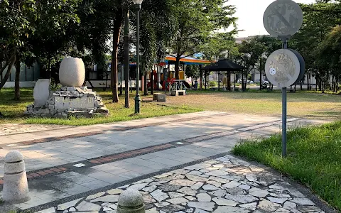 Dongqiao2hao Park image