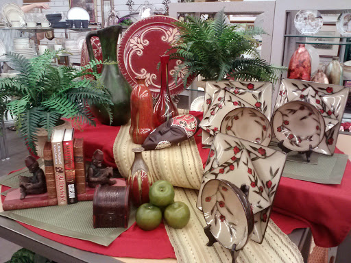 Donations Center «Goodwill Store and Donation Center», reviews and photos