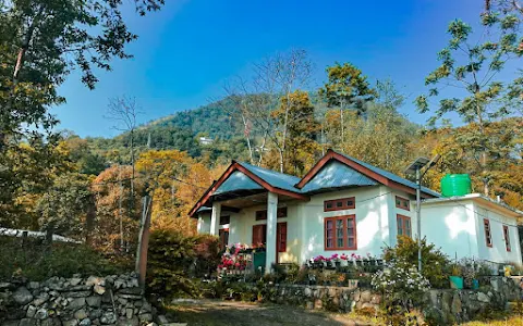 Hillfoot Camp & Homestay image