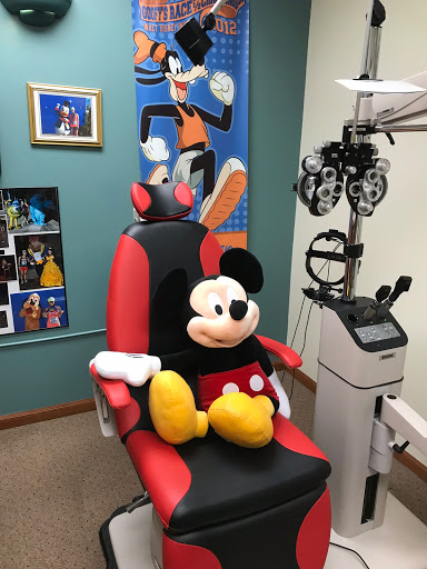 Optometrist «Park Family Eye Care», reviews and photos, 9 S Lincolnway St, North Aurora, IL 60542, USA