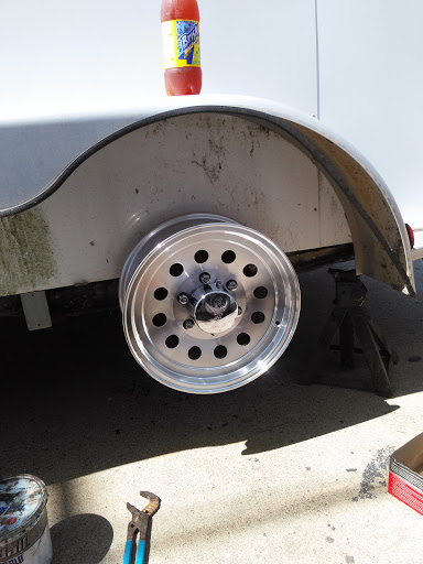 Tire Shop «Marysville Car Care Center», reviews and photos, 2929 Gratiot Blvd, Marysville, MI 48040, USA