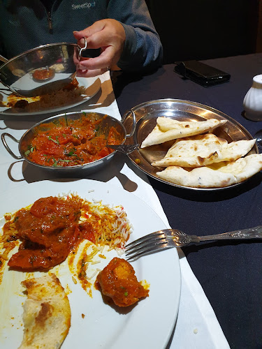Reviews of Rozis Tandoori Restaurant and Takeaway in Glasgow - Restaurant