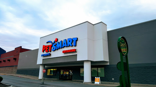 Pet Supply Store «PetSmart», reviews and photos, 11501 Metcalf Ave, Overland Park, KS 66210, USA