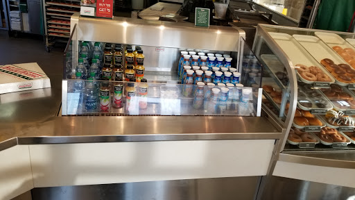 Bakery «Krispy Kreme Doughnuts», reviews and photos, 201 N Veterans Pkwy, Bloomington, IL 61704, USA