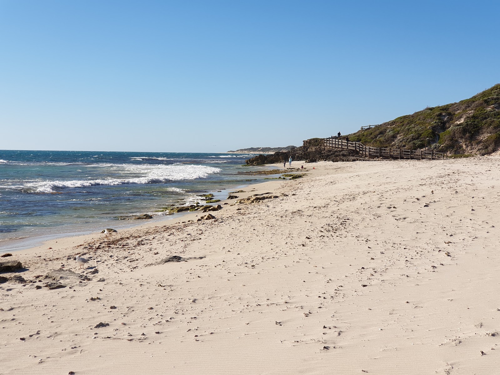 Iluka Beach的照片 带有明亮的沙子表面