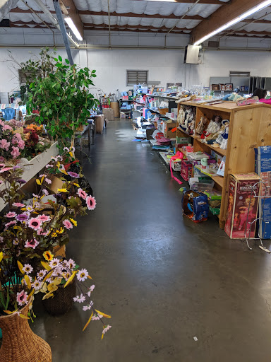 Thrift Store «St. Vincent de Paul Thrift Store & Donation Center, Fremont», reviews and photos, 3777 Decoto Rd, Fremont, CA 94555, USA