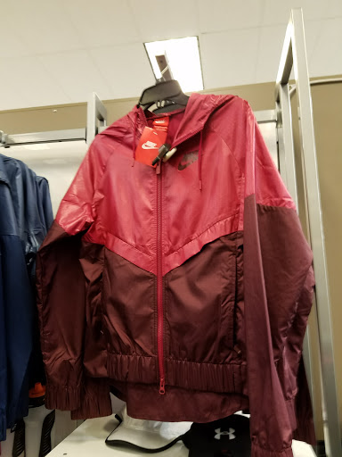 Shopping Mall «Towne Crossing Shopping Center», reviews and photos, 2701 Burlington-Mount Holly Rd, Burlington, NJ 08016, USA