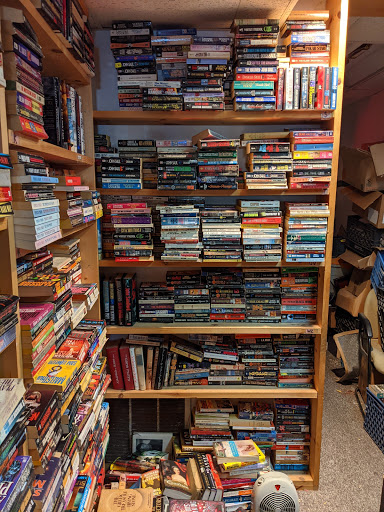 Used Book Store «O P Metuchen Books», reviews and photos, 465 Main St, Metuchen, NJ 08840, USA