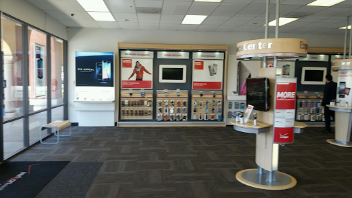 Cell Phone Store «GoWireless Verizon Authorized Retailer», reviews and photos, 8166 E Santa Ana Canyon Rd #100, Anaheim, CA 92808, USA