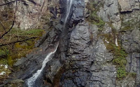 Устински водопад image