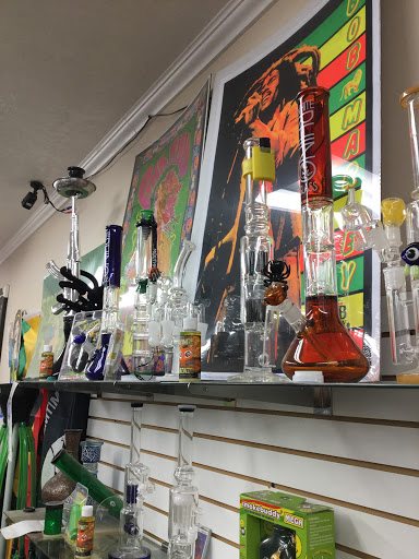 Tobacco Shop «AM SMOKE SHOP», reviews and photos, 1401 State St, Orem, UT 84057, USA