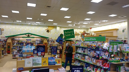 Book Store «Barnes & Noble», reviews and photos, 96 Derby St, Hingham, MA 02043, USA