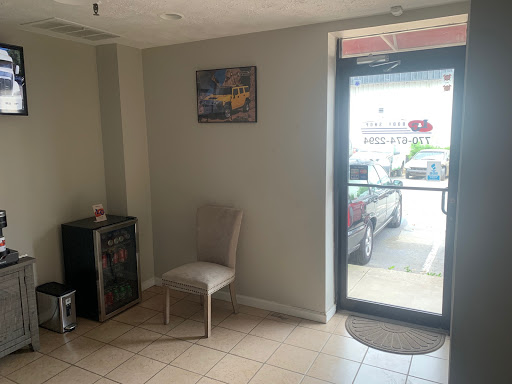 Auto Body Shop «L & G Auto Repair LLC», reviews and photos, 900 Sun Valley Dr Suite 9, Roswell, GA 30076, USA