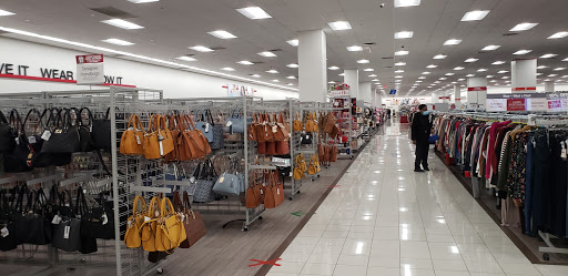 Clothing Store «Burlington Coat Factory», reviews and photos, 275 Main St #4, White Plains, NY 10601, USA