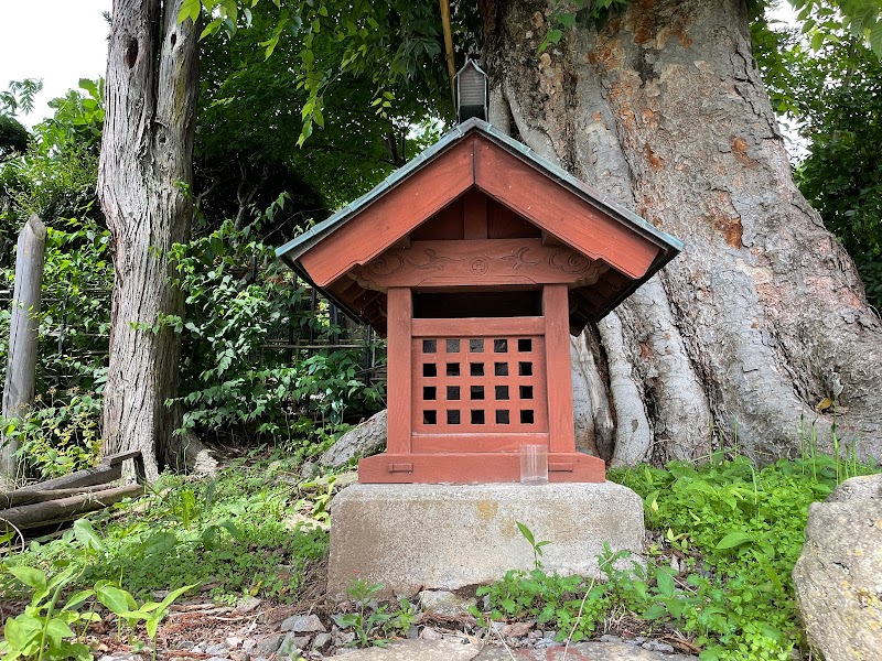 宮坂八剣神社