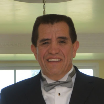 Dr. Tranquilino Carlos Hernandez, Ortopedista