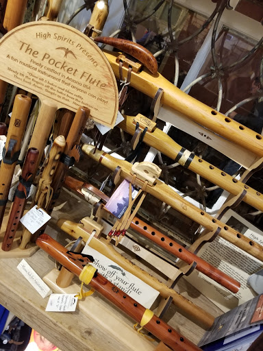 Jewelry Store «Silver Feather Jewelry & Gifts», reviews and photos, 5 St George St B, St Augustine, FL 32084, USA