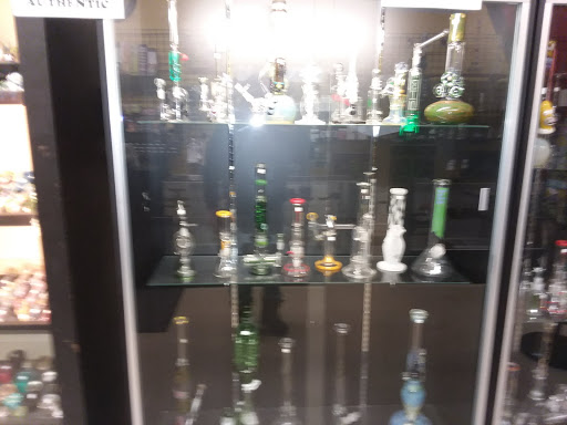 Tobacco Shop «Smokeez Smoke Shop», reviews and photos, 1911 Westminster St, Providence, RI 02909, USA