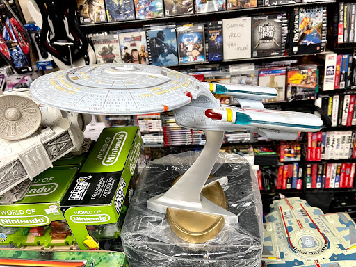 Video Game Store «M & J Video Games & Sports Collectibles», reviews and photos, 1049 Queen St, Southington, CT 06489, USA