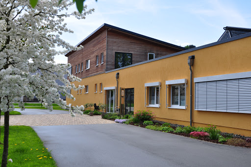 Tierärztliche Praxis für Kleintiere & Tierärztliche Klinik für Pferde am Sorpesee unter Sundern, Nordrhein-Westfalen
