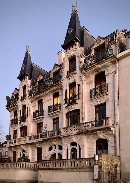 Immeuble De Rapport Art Nouveau à Sens (Yonne 89)