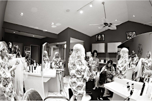 Nix & Row Salon image