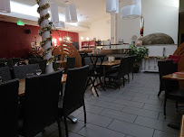 Atmosphère du Restaurant français Bar, Restaurant, Pizzeria - Le Sèchemailles à Ambrugeat - n°7