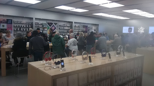 Computer Store «Apple Santa Rosa Plaza», reviews and photos, 1071 Santa Rosa Plaza, Santa Rosa, CA 95401, USA