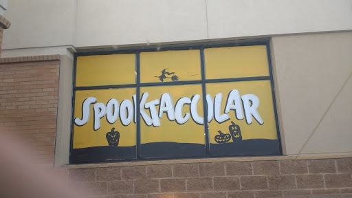 Thrift Store «Goodwill - Roseville, MN - Cleveland Avenue», reviews and photos, 2500 Cleveland Ave N, Roseville, MN 55113, USA