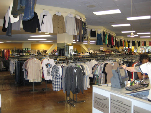 Used Clothing Store «Crossroads Trading Co», reviews and photos, 5901 College Ave, Oakland, CA 94618, USA