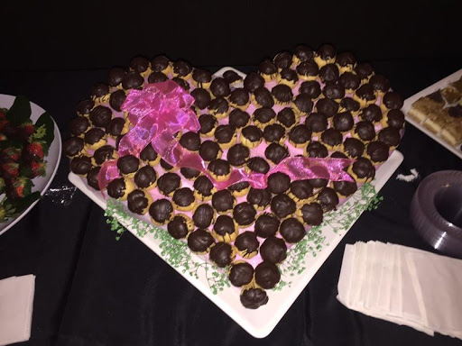 Caterer «Trifles Cafe & Catering», reviews and photos, 8284 E Washington St, Chagrin Falls, OH 44023, USA