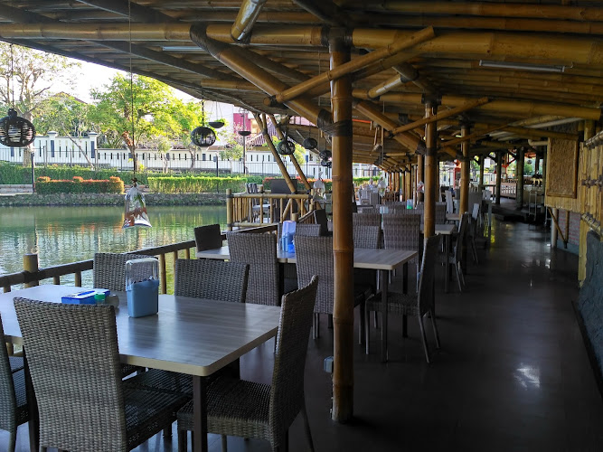 Kedai Sarapan & Makan Siang di Kabupaten Kuningan: Temukan Banyak Tempat Makan dengan Pemandangan Indah