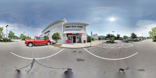 Pet Store «Woof Gang Bakery & Grooming - Wilmington, NC», reviews and photos, 1930 Eastwood Rd #108, Wilmington, NC 28403, USA