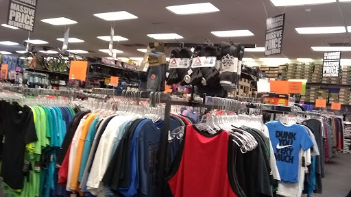 Sporting Goods Store «Big 5 Sporting Goods - Lakewood», reviews and photos, 5247 Lakewood Blvd, Lakewood, CA 90712, USA