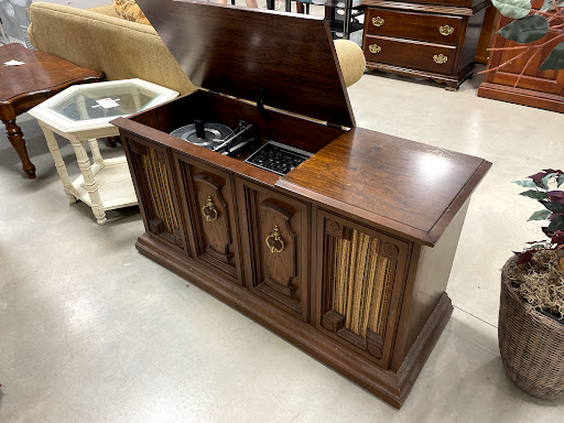 Thrift Store «Salvation Army», reviews and photos