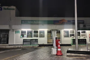 Reliance petrol image