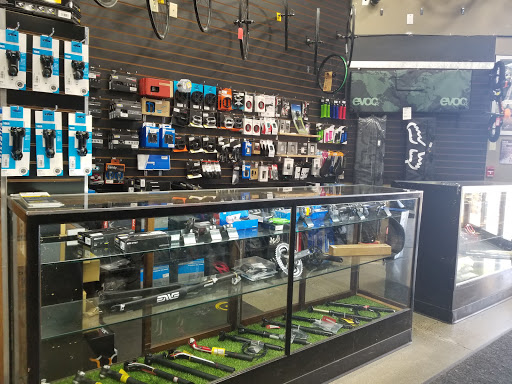 Bicycle Store «Bicycle Centres of Everett», reviews and photos, 4707 Evergreen Way, Everett, WA 98203, USA