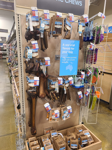 Pet Supply Store «PetSmart», reviews and photos, 3347 E Foothill Blvd, Pasadena, CA 91107, USA