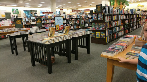 Book Store «Barnes & Noble Booksellers Hillside Village», reviews and photos, 305 Farm to Market Road 1382 #520, Cedar Hill, TX 75104, USA