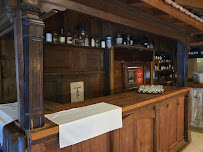 Atmosphère du Restaurant français Le Restaurant Bar à Vin Caviste de Chames à Vallon-Pont-d'Arc - n°20