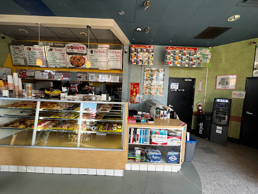 Donut Shop «Circle Donuts», reviews and photos, 2201 N Lakewood Blvd, Long Beach, CA 90815, USA