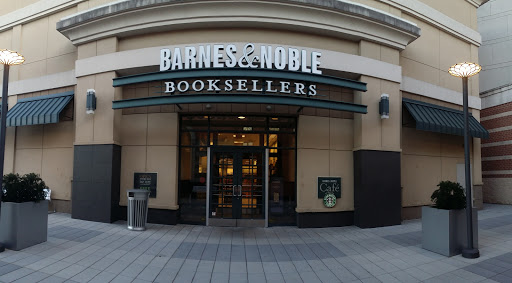 Shopping Mall «Menlo Park Mall», reviews and photos, 55 Parsonage Rd, Edison, NJ 08837, USA