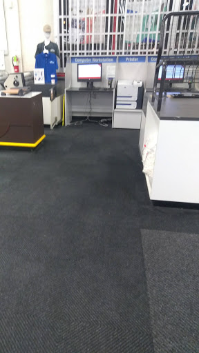 Office Supply Store «Staples», reviews and photos, 2080 W Empire Ave, Burbank, CA 91504, USA