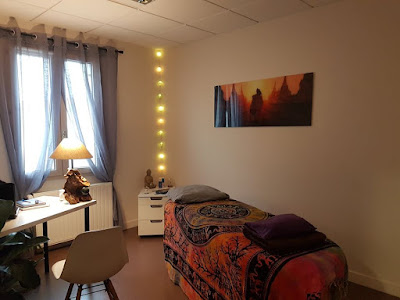 Emilie: Nahé Bien être, énergéticienne, soin énergétique, magnétiseur, magnétiseuse, soin reiki . à Rocheservière