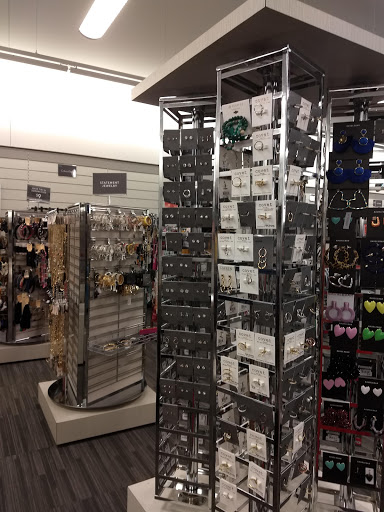 Department Store «Nordstrom Rack Tempe Marketplace», reviews and photos, 1900 E Rio Salado Pkwy, Tempe, AZ 85281, USA