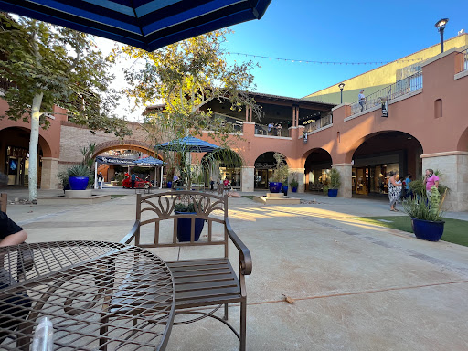 Sportswear Store «lululemon», reviews and photos, 2905 E Skyline Dr #255, Tucson, AZ 85718, USA