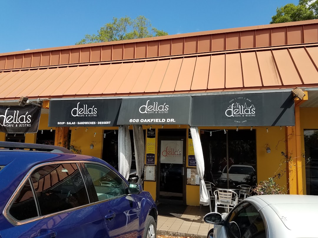 Dellas Cafe & Bistro